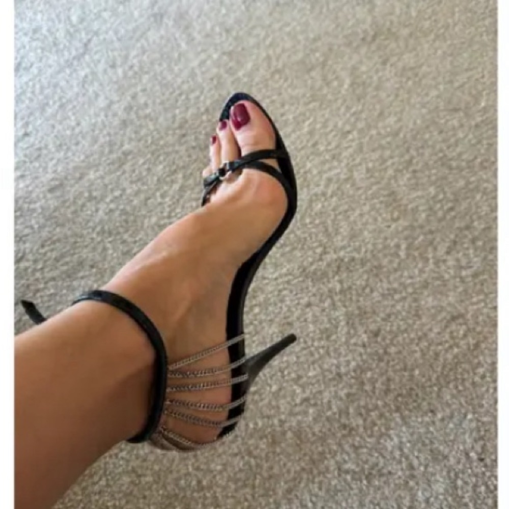 Sexy Saint Laurent Black snakeskin leather high heel sandals, w silver hardware - Picture 1 of 6